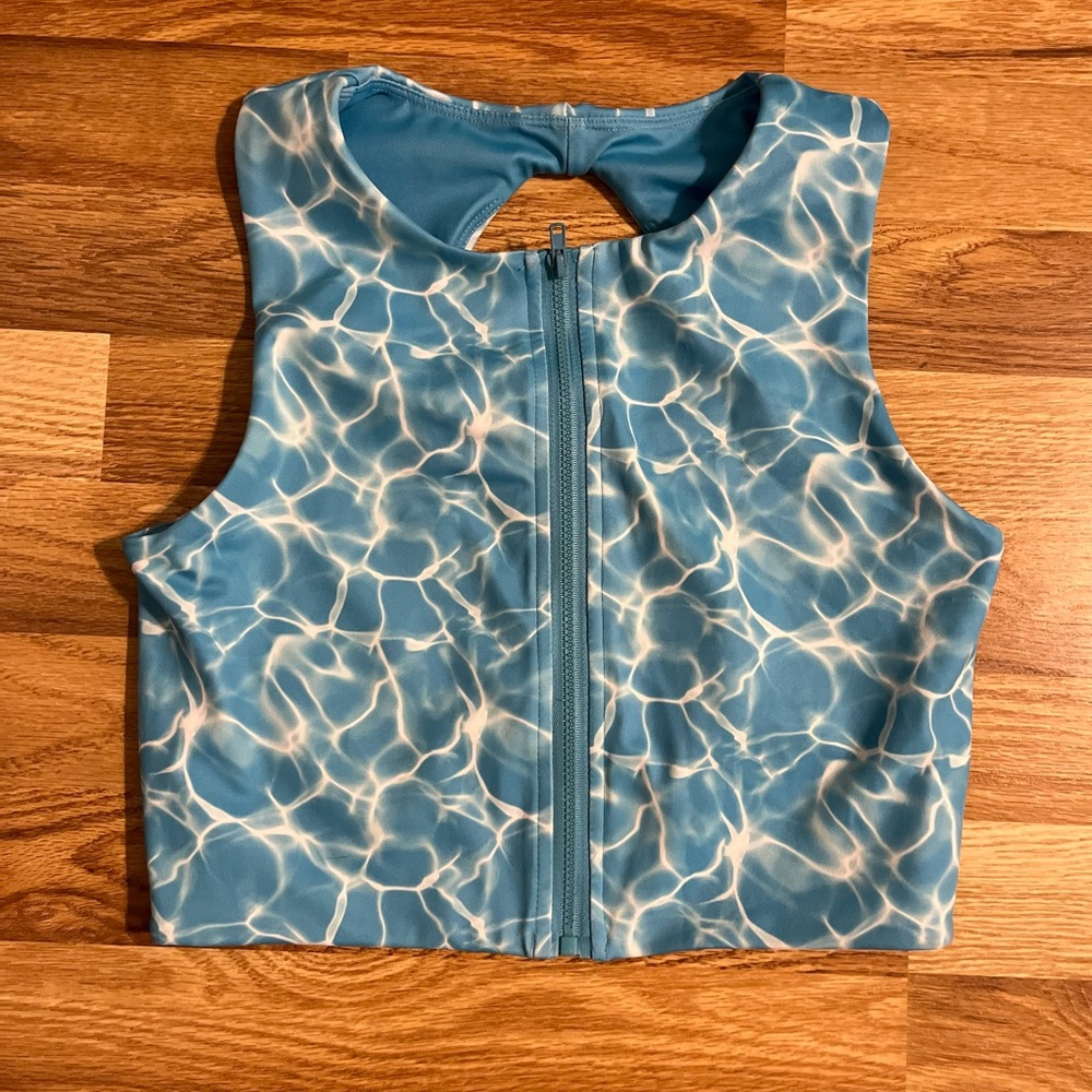 Buff bunny crop top